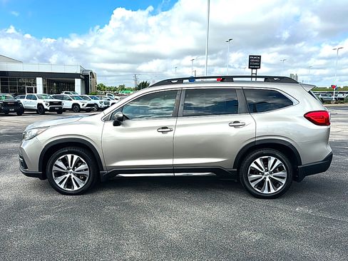 Used 2020 Subaru Ascent Limited w/ Technology Package AWD/4WD image 5