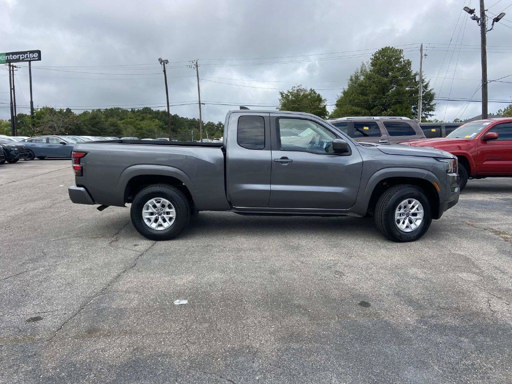 Used 2024 Nissan Frontier SV w/ Technology Package AWD/4WD image 2