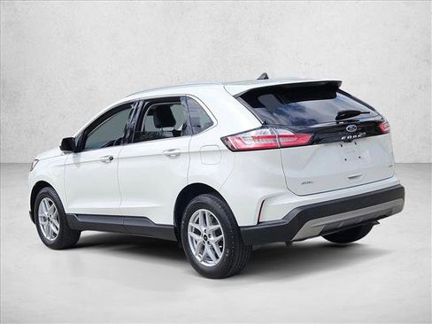Used 2024 Ford Edge SEL w/ Convenience Package image 7