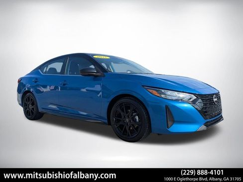 Used 2025 Nissan Sentra SR w/ Midnight Edition FWD image 1