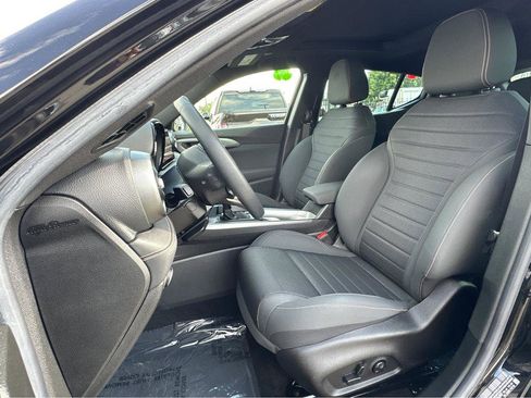 Used 2024 Alfa Romeo Tonale Ti image 8