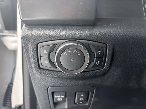 Used 2019 Ford F150 XLT w/ Equipment Group 302A Luxury AWD/4WD image 26