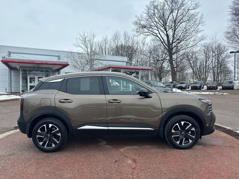 Used 2026 Nissan Kicks SV w/ SV Premium Package image 1