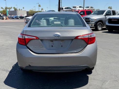 Used 2015 Toyota Corolla LE FWD image 4