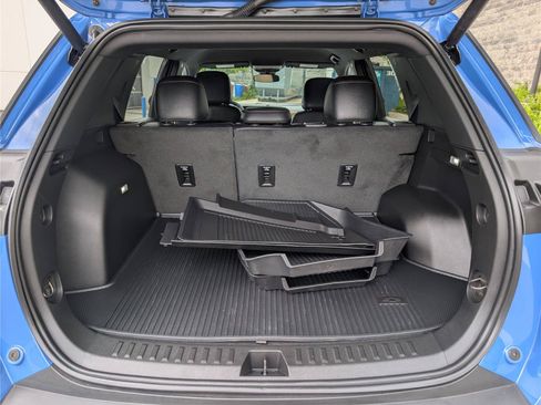 Used 2025 Chevrolet Equinox ACTIV w/ Convenience Package III AWD/4WD image 12
