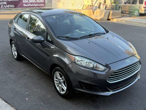 Used 2017 Ford Fiesta SE FWD image 10