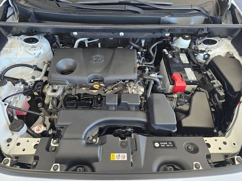 Used 2025 Toyota RAV4 XLE AWD/4WD image 11