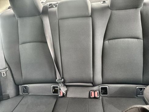 Used 2021 Toyota Corolla LE FWD image 30