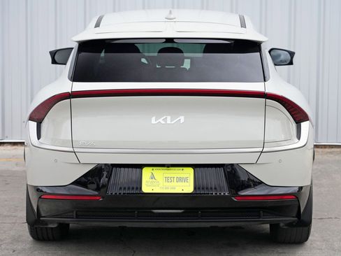 Used 2023 Kia EV6 Wind image 50
