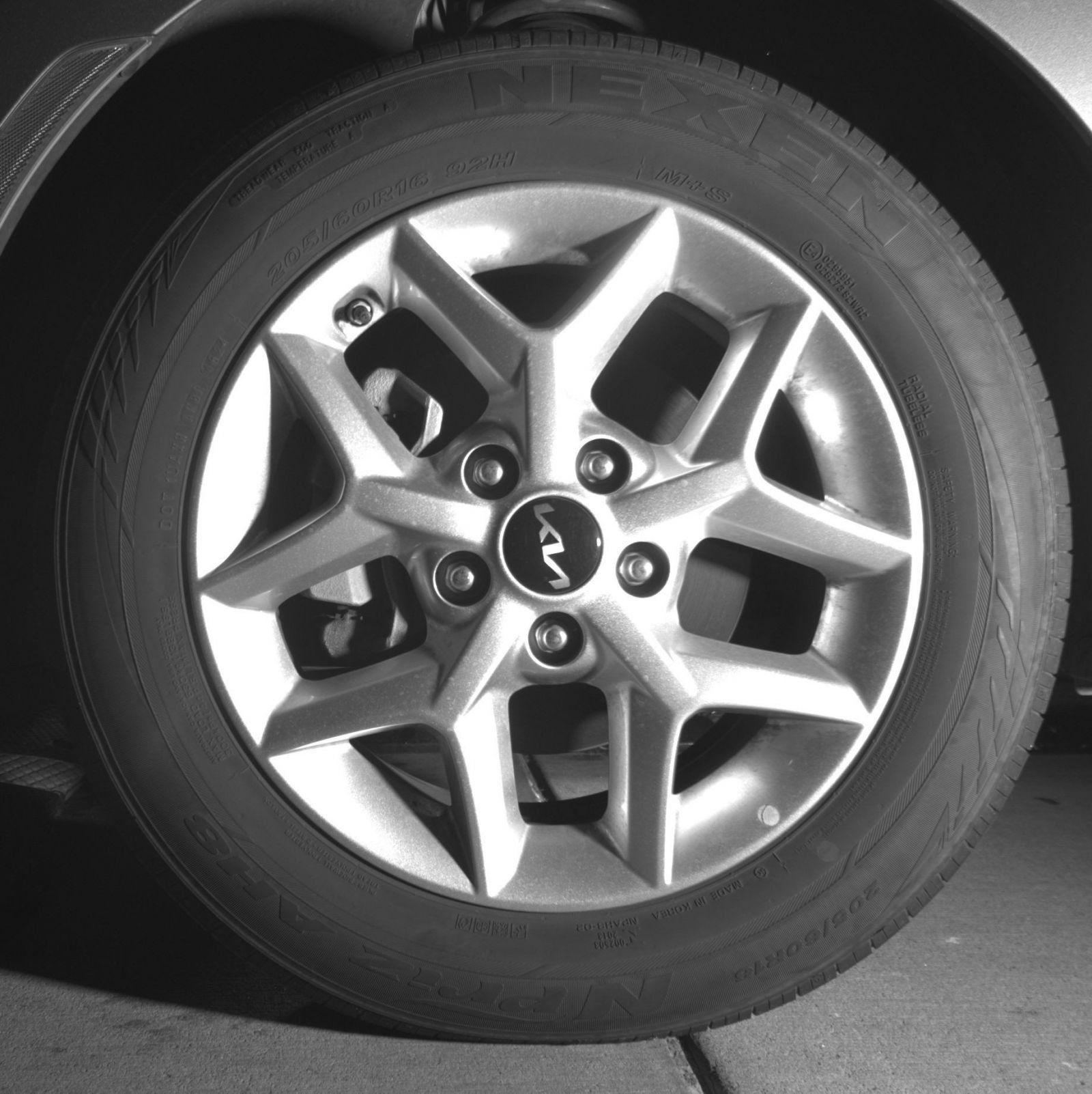Used 2025 Kia Soul LX w/ LX Technology Package FWD image 13