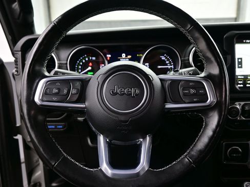 Used 2023 Jeep Wrangler Unlimited Sahara w/ Cold Weather Group AWD/4WD image 24