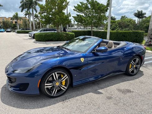 Used 2020 Ferrari Portofino RWD image 12