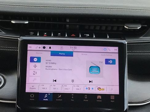 Used 2021 Jeep Grand Cherokee L Limited w/ Luxury Tech Group II image 7