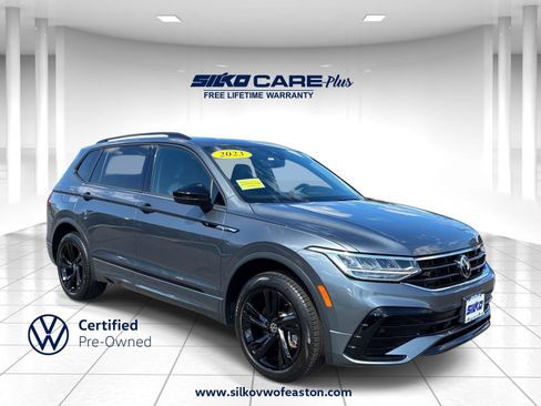 Certified 2023 Volkswagen Tiguan SE R-Line AWD/4WD image 1