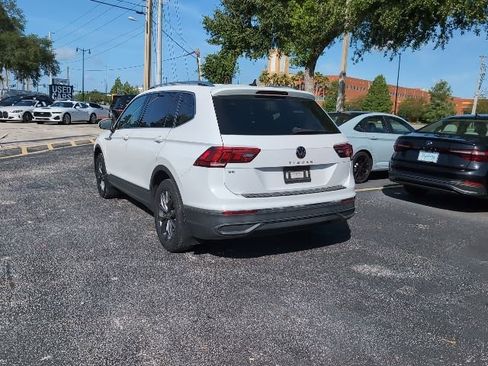 Used 2022 Volkswagen Tiguan SE FWD image 4