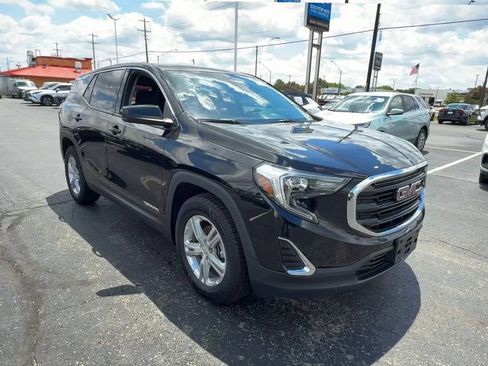 Used 2020 GMC Terrain SLE FWD image 2