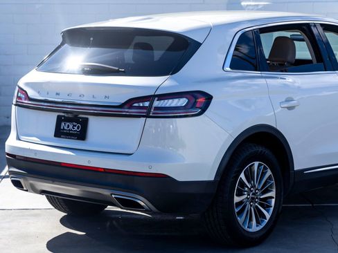 Used 2021 Lincoln Nautilus AWD w/ Equipment Group 101A image 11