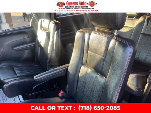 Used 2019 Dodge Grand Caravan GT image 44