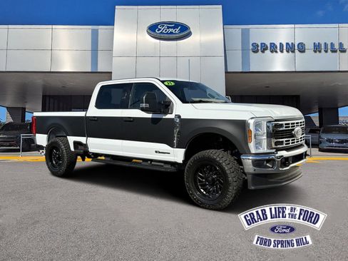 Used 2025 Ford F250 XLT image 1