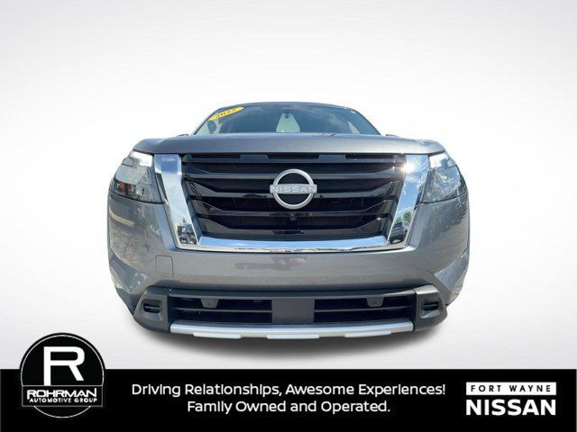 Certified 2025 Nissan Pathfinder SL AWD/4WD image 38