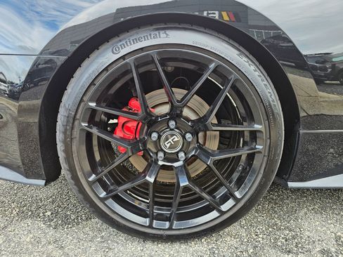 Used 2017 Ford Mustang GT Premium w/ Black Accent Package RWD image 27