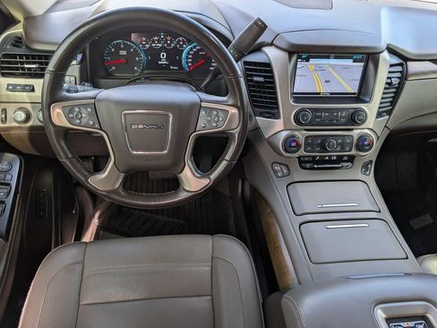 Used 2019 GMC Yukon Denali w/ Denali Ultimate Package AWD/4WD image 21