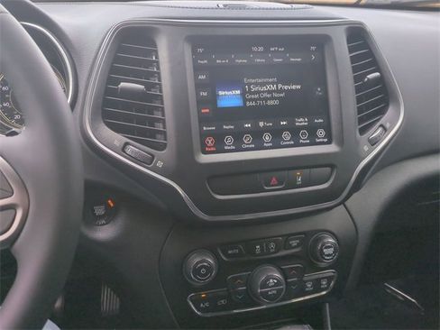 Used 2022 Jeep Cherokee Latitude Lux image 35