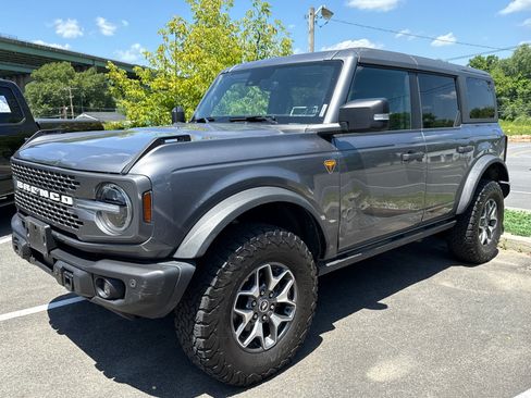 Used 2023 Ford Bronco Badlands AWD/4WD image 3