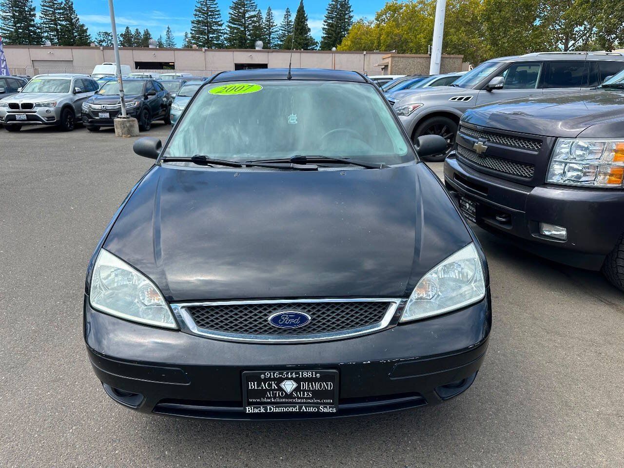 Used 2007 Ford Focus SES FWD image 2