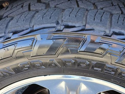 Used 2018 Ford F150 XLT w/ Equipment Group 302A Luxury image 11