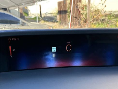 Used 2024 Lincoln Nautilus Reserve image 17