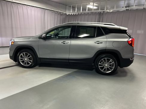 Used 2023 GMC Terrain SLT FWD image 4