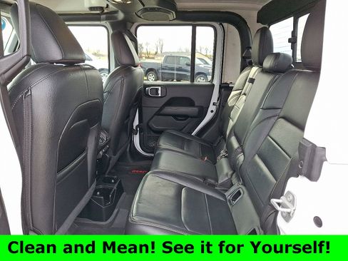 Used 2020 Jeep Gladiator Overland image 11