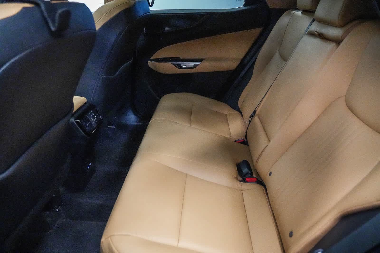 Used 2025 Lexus NX 250 FWD w/ Accessory Package (2T) image 19