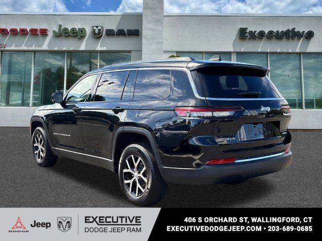 Used 2023 Jeep Grand Cherokee L Limited AWD/4WD image 2