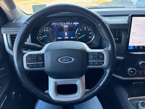 Used 2023 Ford Expedition Max XLT image 13
