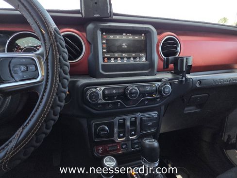 Used 2019 Jeep Wrangler Rubicon w/ LED Lighting Group image 8