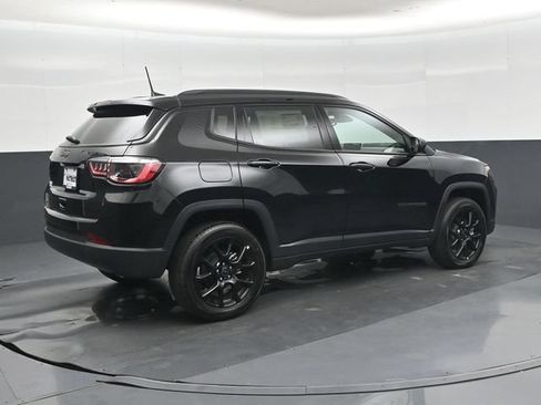 New 2026 Jeep Compass Latitude AWD/4WD image 27