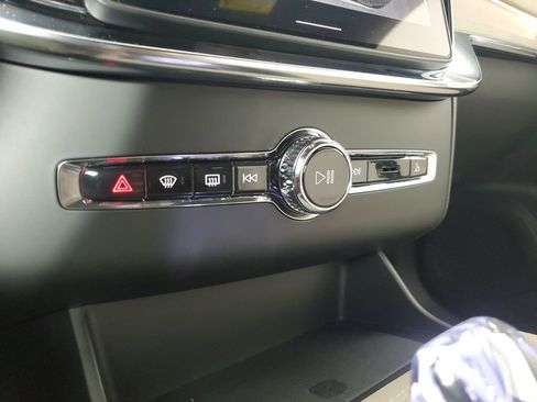 New 2026 Volvo XC90 T8 Plus w/ Protection Package Premier image 31