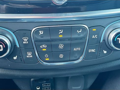Used 2023 Chevrolet Traverse RS w/ LPO, Cargo Package FWD image 21