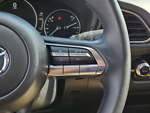 Used 2022 MAZDA CX-30 AWD 2.5 S w/ Premium Package image 22