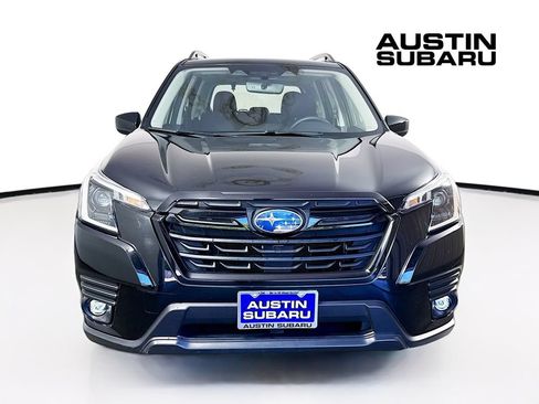 Used 2024 Subaru Forester Premium AWD/4WD image 3