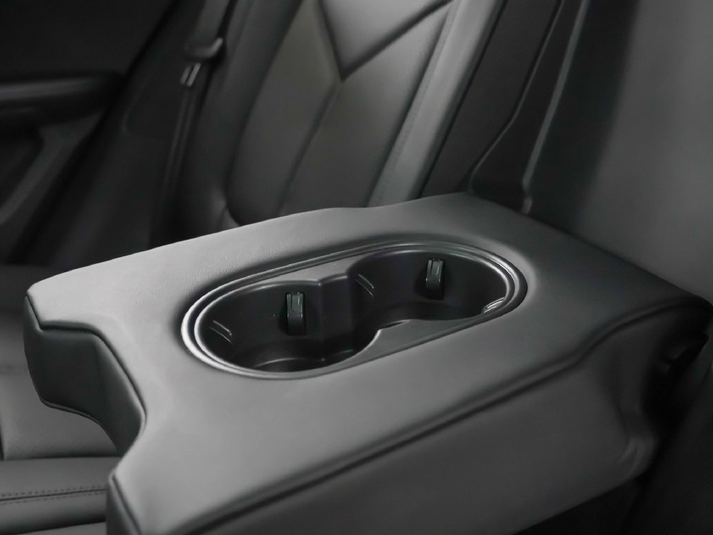 Certified 2026 Porsche Macan AWD/4WD image 19