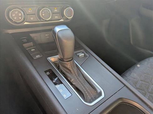 Used 2025 Nissan Kicks SV image 14