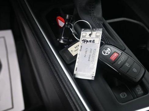 Used 2025 Toyota Grand Highlander FWD image 11