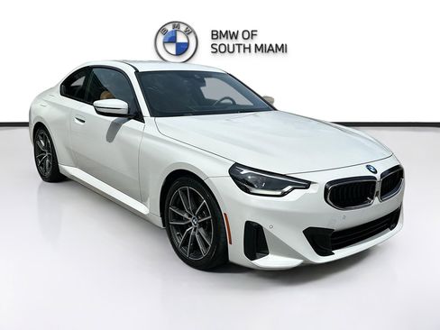 Certified 2023 BMW 230i Coupe image 1