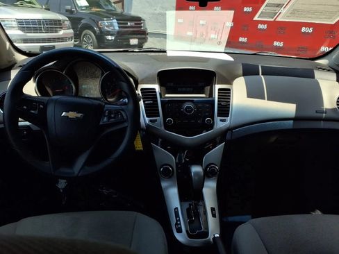 Used 2015 Chevrolet Cruze LT FWD image 18