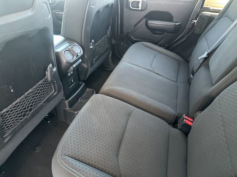 Used 2024 Jeep Wrangler Unlimited Rubicon 4xe AWD/4WD image 12