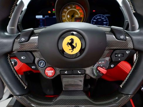Certified 2019 Ferrari Portofino RWD image 26