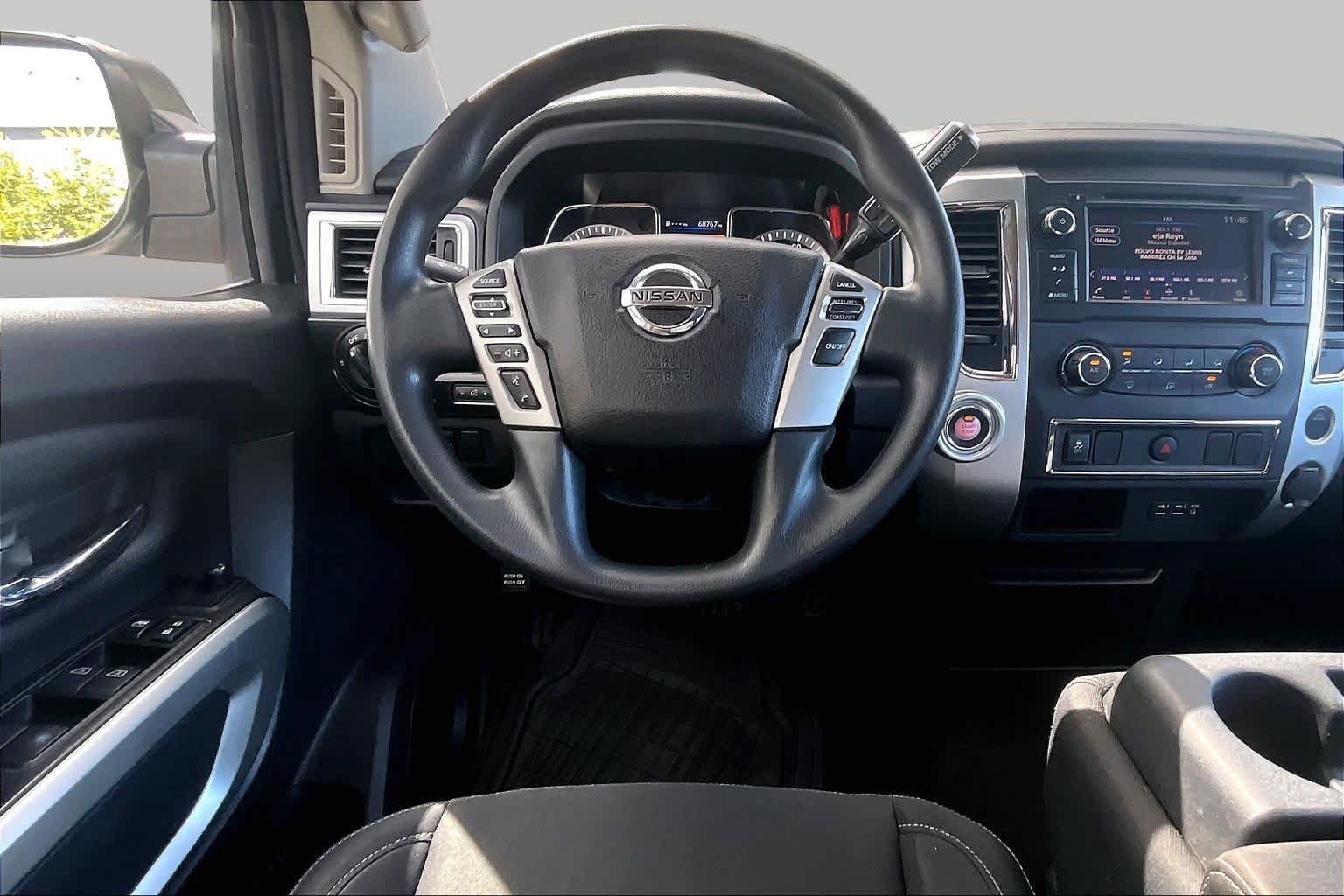 Used 2019 Nissan Titan SV RWD image 6